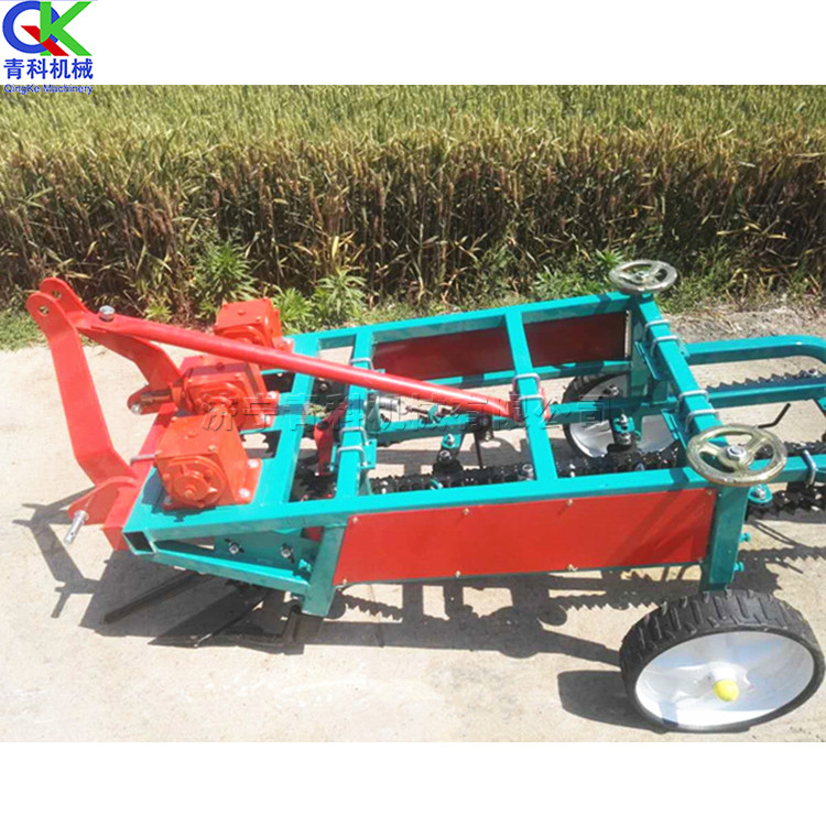 垄上种植花生收获机 四轮自走平铺花生摘果机 农用出土起果子机