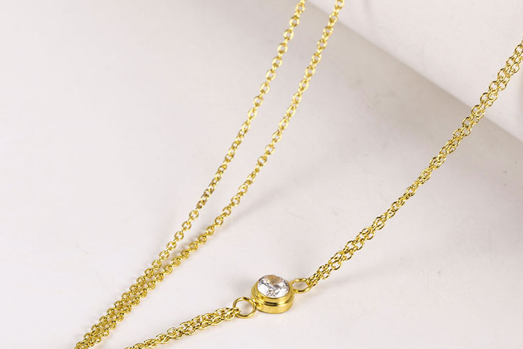 Collana con pendente a lettera d'amore oro per donna minimalista_voghion.com