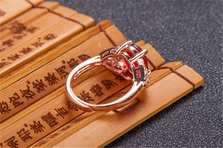 Rose Ruby Temperament Generous Diamond Copper Ring Jewelry display picture 4