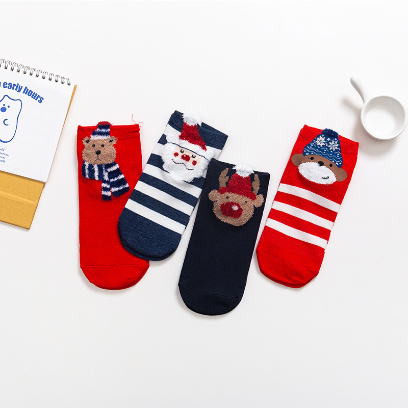 Calcetines de otoño e invierno para mujer, calcetines de algodón, calcetines navideños con dibujos animados, calcetines cortos navideños de estilo japonés con dibujos animados en 3D