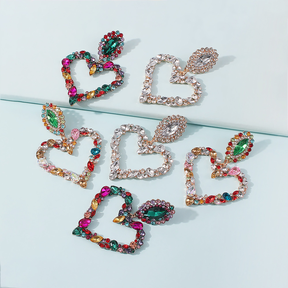 Exaggerated Heart Fashion Earrings display picture 11