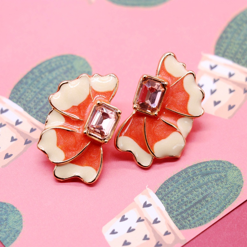 Color Drip Glaze Petal-shaped Square Diamond Flower Heart Silver Needle Earrings display picture 7