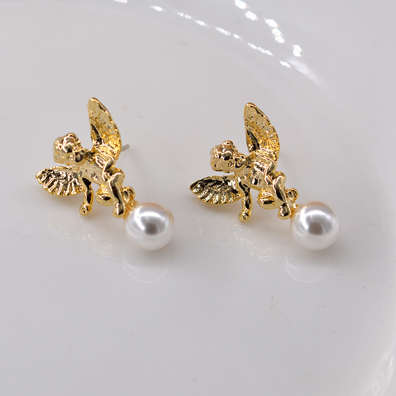 New Fashion Lucky Pearl Angel Earrings Wholesale display picture 8