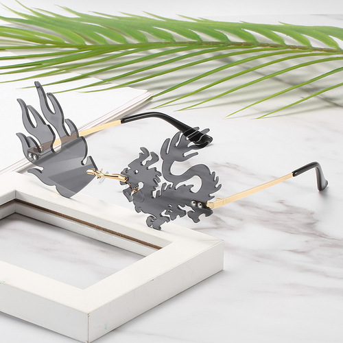 Creative Dragon & Phoenix Fashionable Rimless Sunglasses for Women — Unique Retro Style, Trendy Instagram-Worthy Shades with Bold Colorblock Design for Street Photography