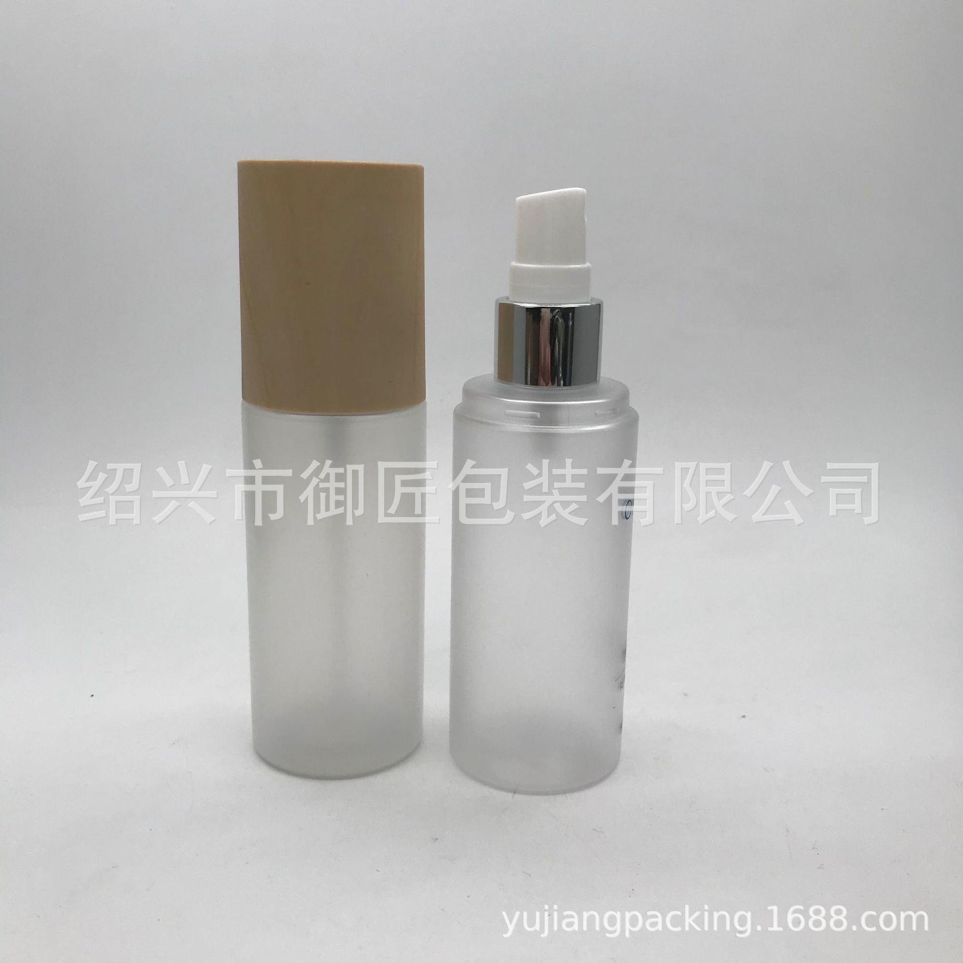 直销100ml水转印木纹喷雾瓶 半透蒙砂喷雾瓶配木纹盖 大帽瓶