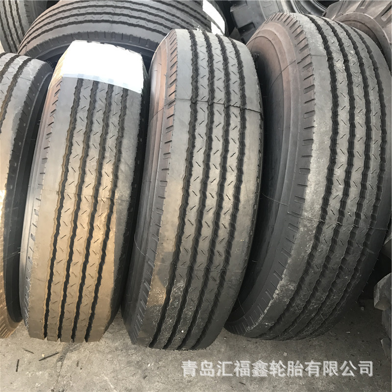 出口供应钢丝拖车轮胎1000R15 10.00R15 低平板拖车轮胎 支持出口