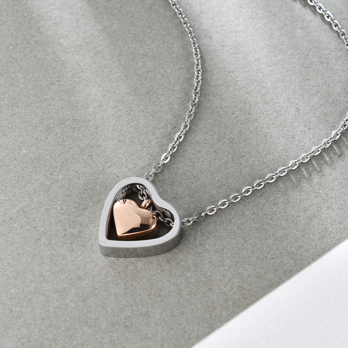 12g Weight Pendant Necklace Classification 1 Piece Quantity Daily Occasion Titanium Steel Material Heart Shape Pattern Women'S Gender Plating Design Fashion Style Fashion Heart Shape Titanium Steel Plating Pendant Necklace 1 Piece 5