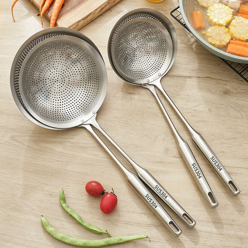 Thickened304 Stainless Steel Colander Noodle Spoon Filter Net Frying Punching Large Colander Strainer Oil Filter Spoon Oil Leak Spoon