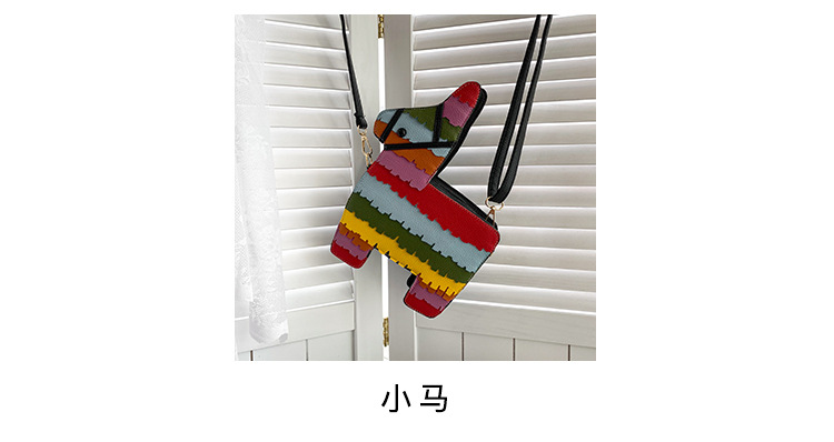 Vente Chaude Mode Nouvelle Créative Hit Couleur Mignon Dessin Animé Arc En Ciel Couleur Couture Pu Poney Bandoulière Sac Sac À Bandoulière Nihaojewelry En Gros display picture 63