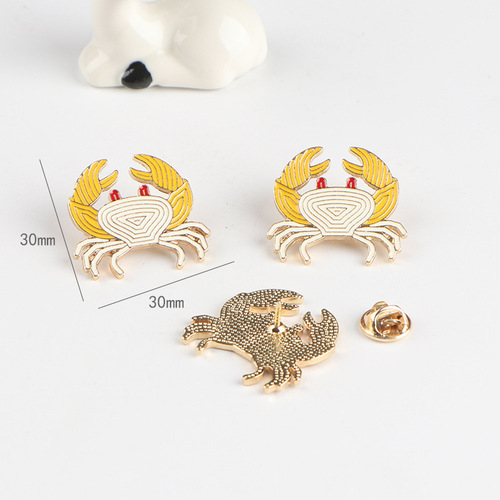 Small crab brooch, Wang Junkai's same design, corsage jewelry pin, cute Japanese badge, female ins personality