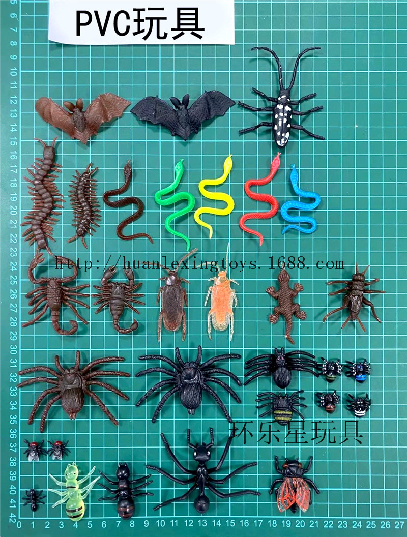 定制PVC软胶小玩具万圣节仿真动物蝙蝠蜘蛛蟑螂蜈蚣蝎子蚂蚁苍蝇