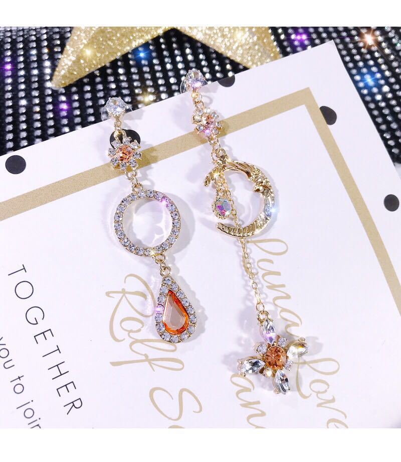 Dreamy Orange Asymmetrical Sparkling Moon Earrings  Long Temperament Retro Baroque Diamond Stud Earrings Wholesale display picture 4