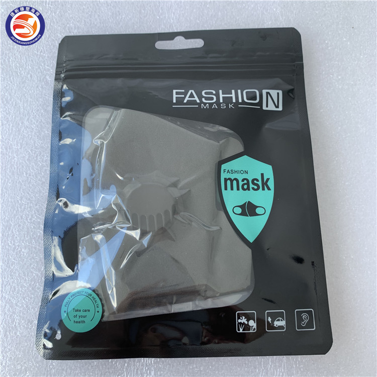 Black respiratory sponge three dimensional medical mask