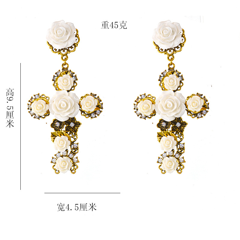 New Retro Exaggerated Earrings Retro Baroque Cat Walk Cross Earrings Accessories Wholesale Nihaojewelry display picture 14