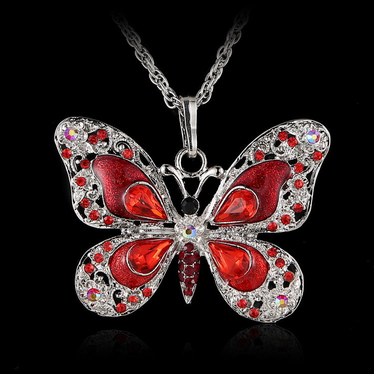 Lujoso Mariposa Aleación Enchapado Embutido Diamantes De Imitación Mujeres Collar Colgante display picture 6