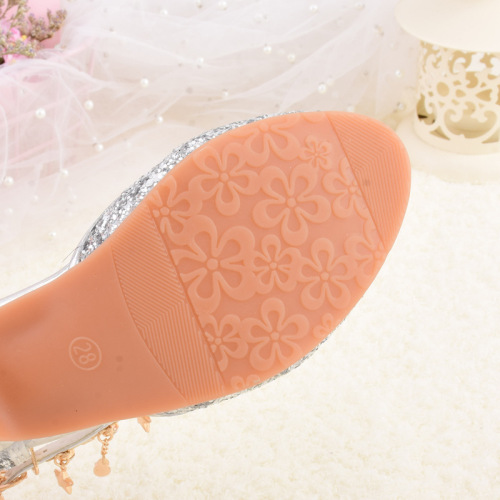 Girls Princess Shoes  New Fashionable Little Girls Crystal Shoes Dress Shoes Catwalk Tassel Buckle High Heels