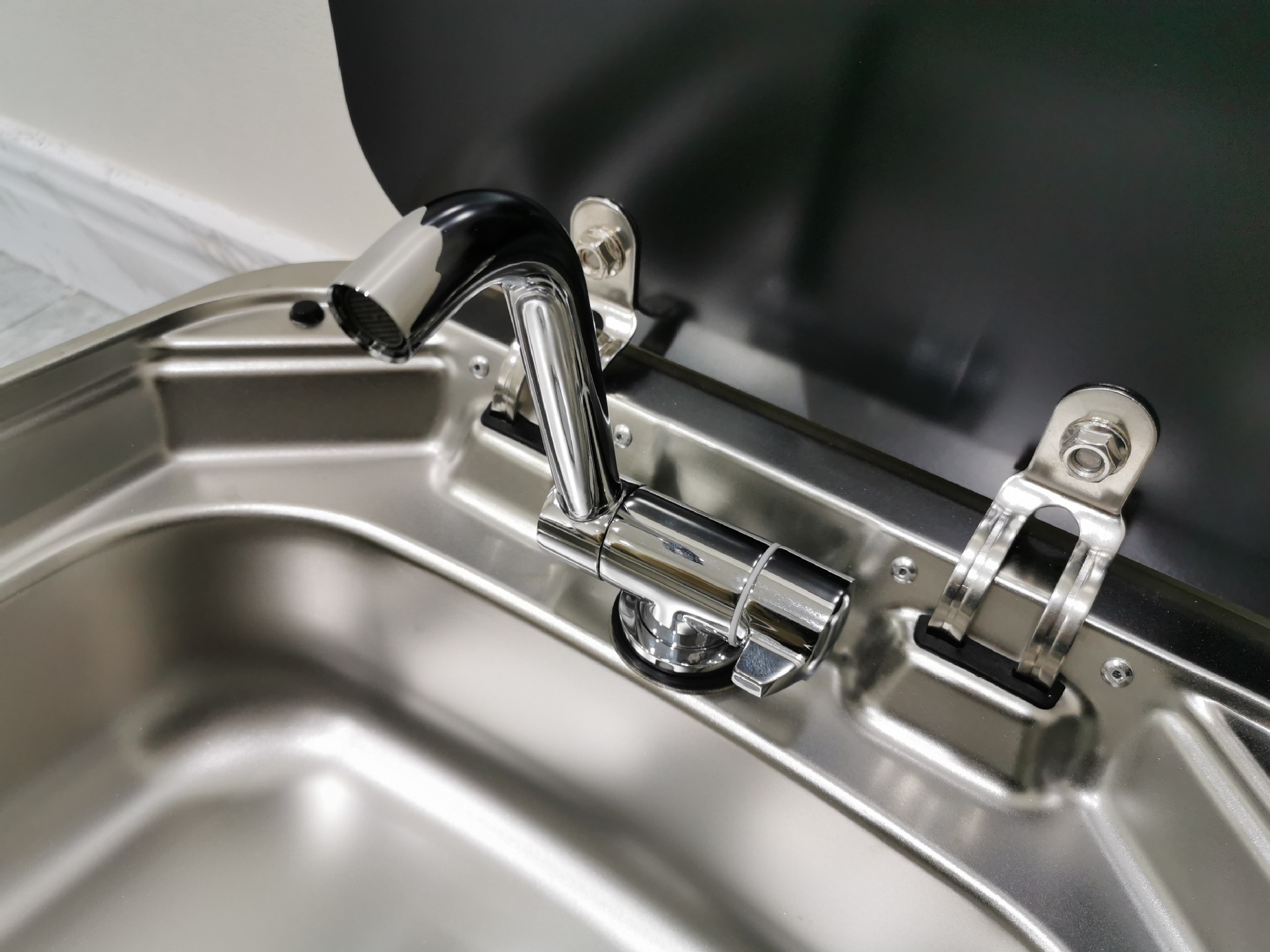 Grifo plegable especial Guangrun RV Yate grado 180 GR-S001 giratorio