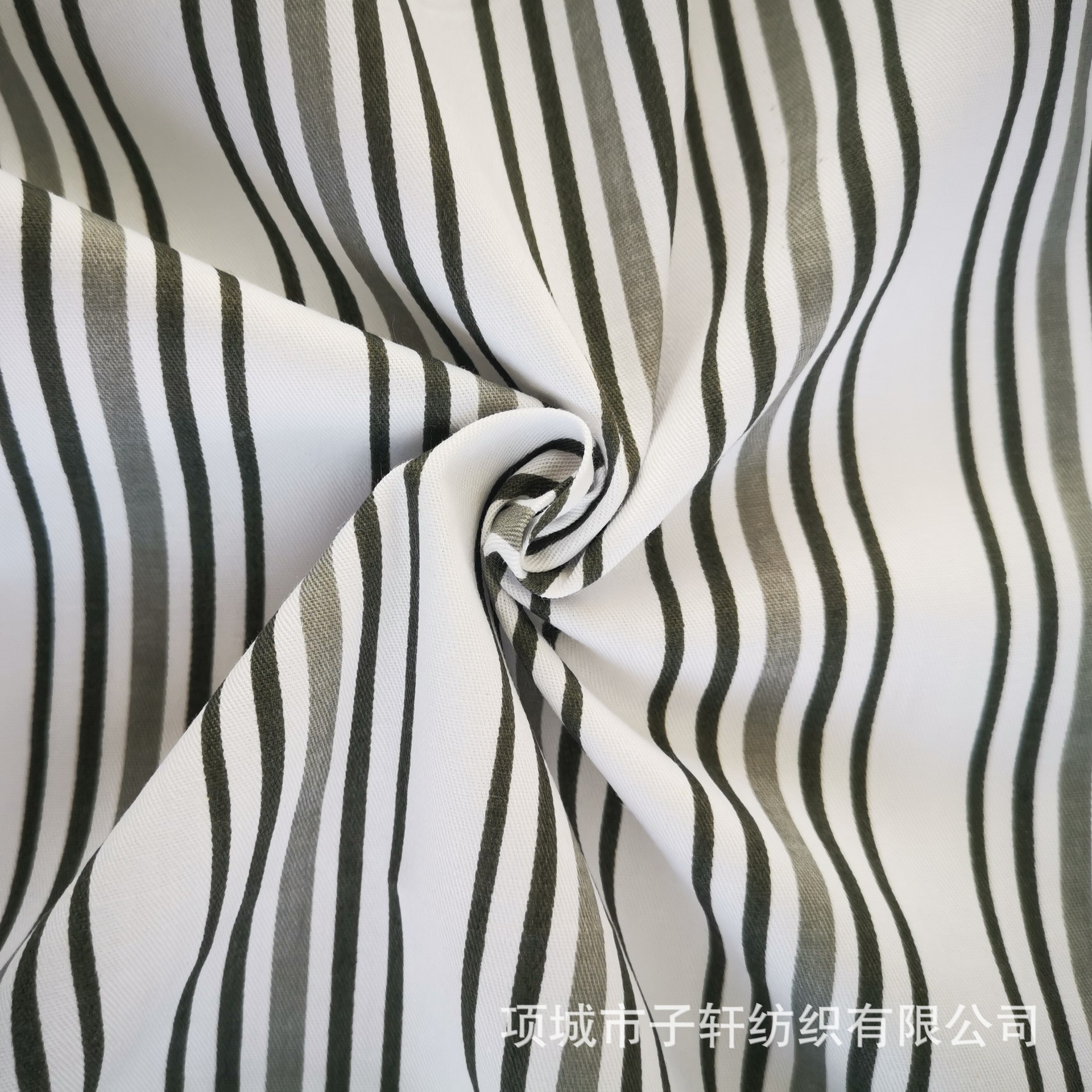 厂家直供/条纹布料/印花布料/卡通布料/床品布料/批发100%棉斜纹