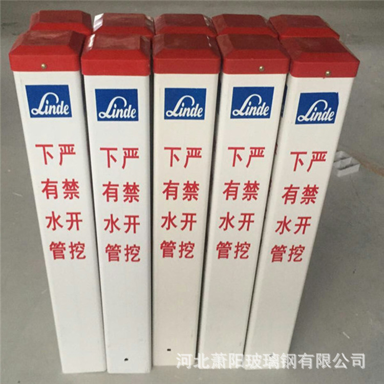 100 미터 마커 더미