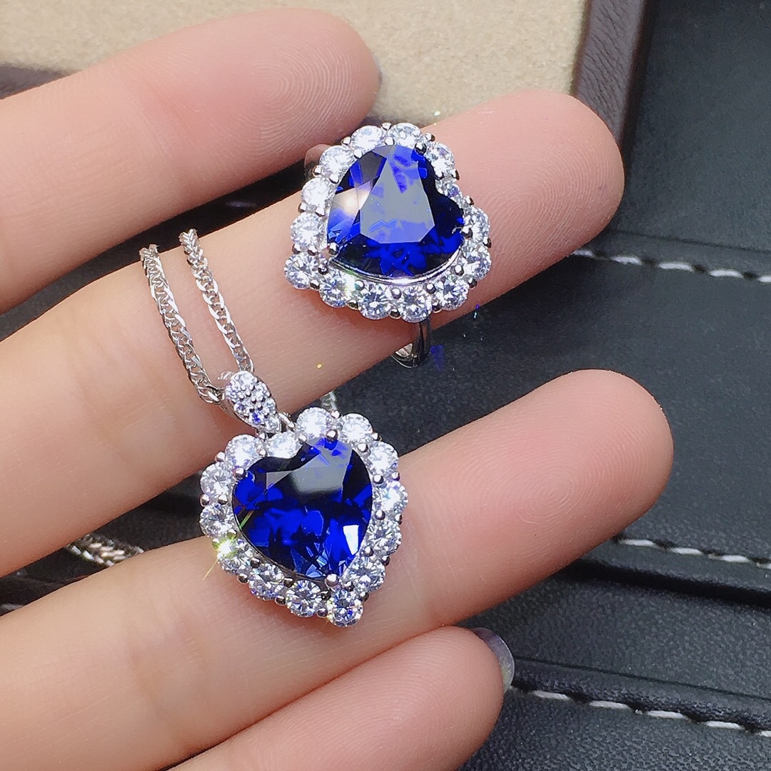 Zhenrong incrustaciones de zafiro en forma de corazón abierto anillo collar de las mujeres de lujo temperamento compromiso colgante traje al por mayor