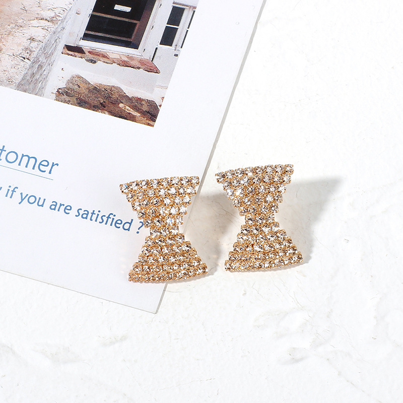 Hot-selling Love-shaped Rhinestone Fashion Simple Geometric Earrings For Women Wholesale Nihaojewelry display picture 10