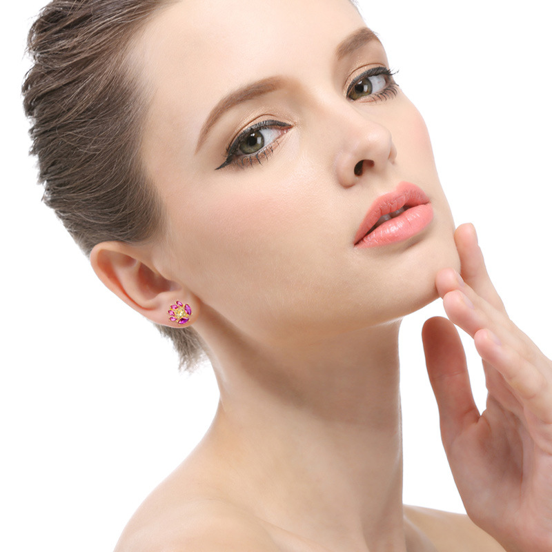 Pendientes de cristal de plata s925 europeos y americanos Pendientes chapados en oro de lujo de la luz de las mujeres Pendientes de moda Fuente de fábrica Entrega de una sola pieza