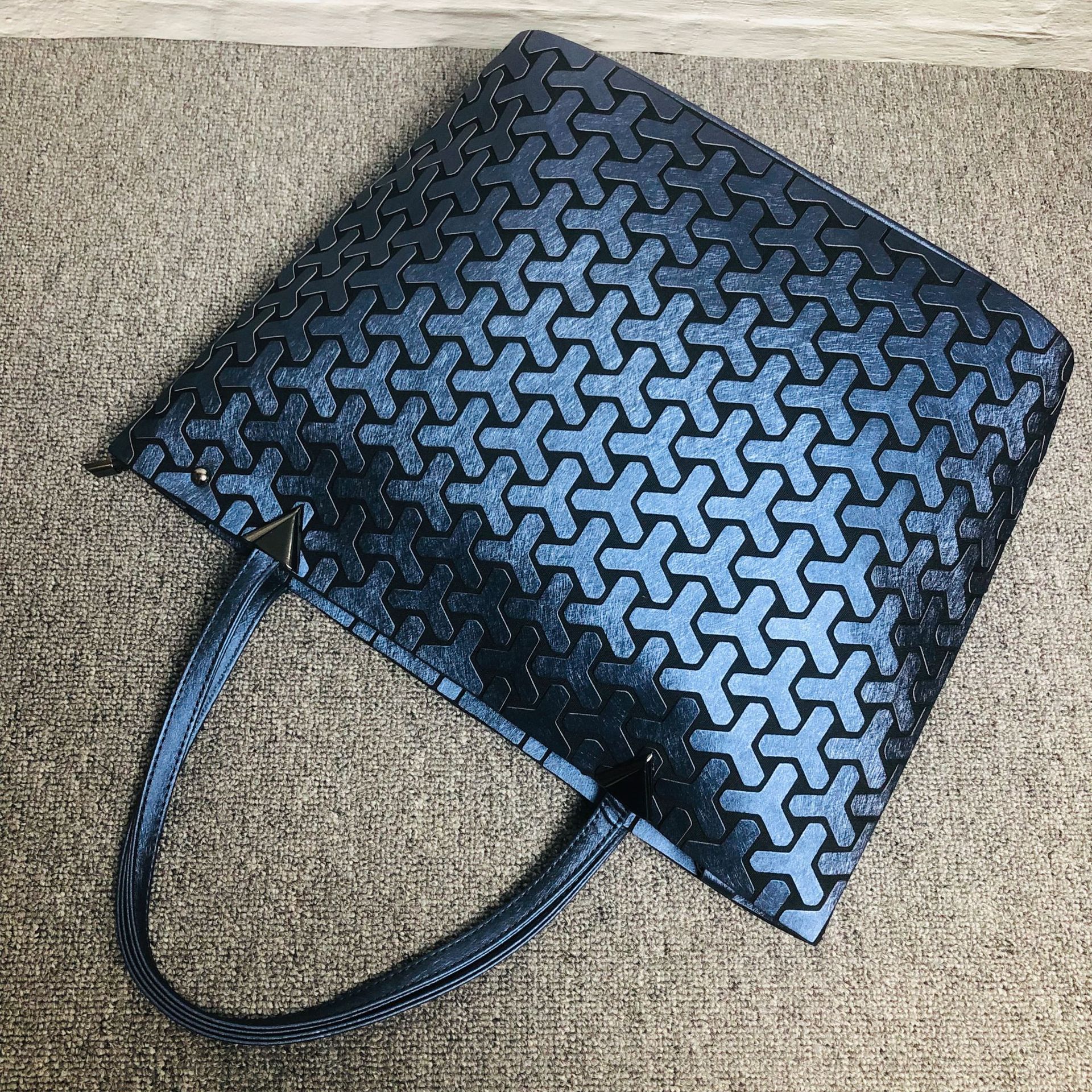 Women's Silk Bucket Bag Geometric Shoulder Handbag For Women_voghion.com