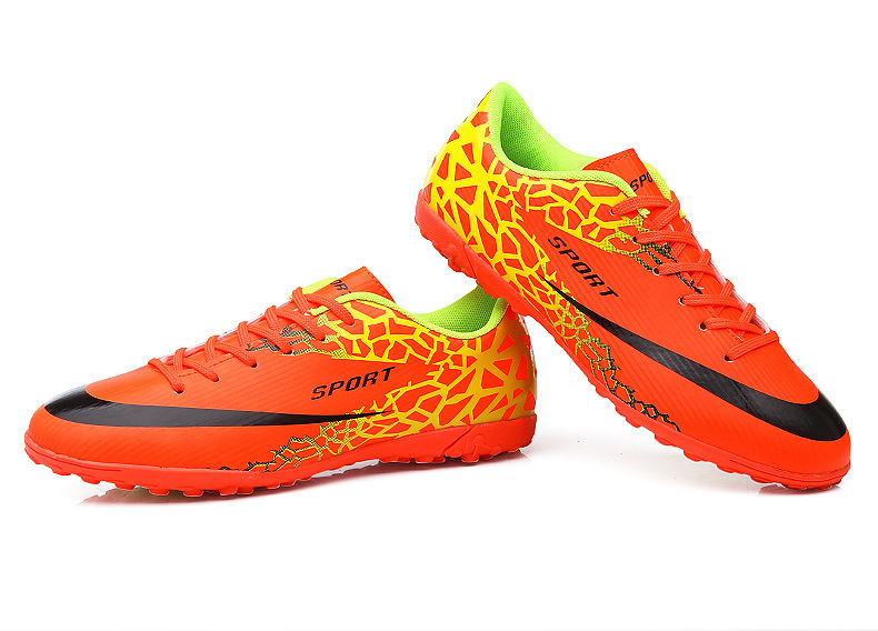 Low-Top-Fußball für Jungen und Mädchen mit gebrochenen Kunstrasen-Lederfüßen, AG-Langnägeln, Schülersporttraining_voghion.com