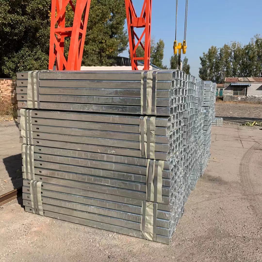 工厂直接各种型号规格 U型立柱 配套护栏设施及配件 大量货源