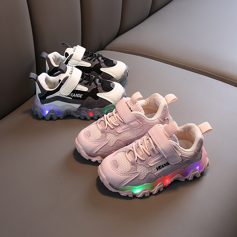 男女童运动鞋2020年新款春秋儿童鞋亮灯老爹鞋网面透气波浪底男鞋