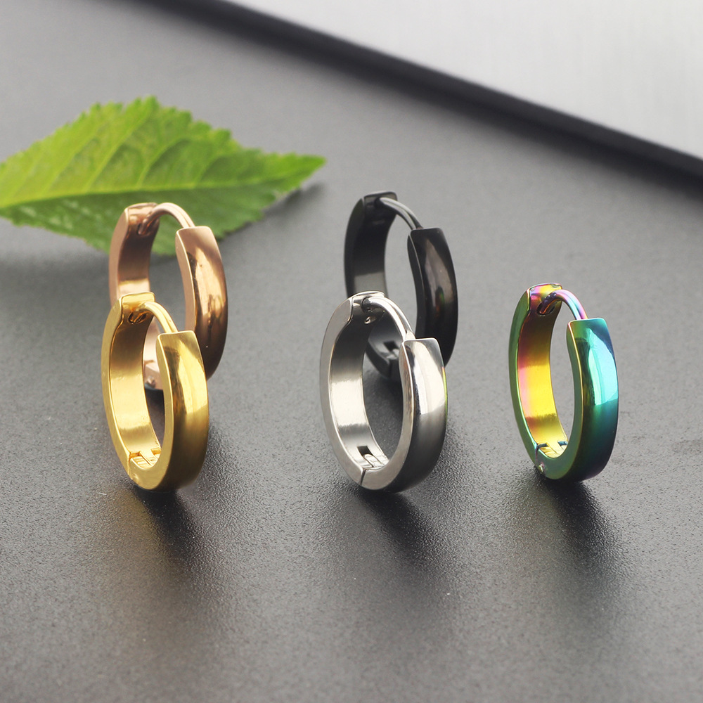 Labret piercing jewelry detail image