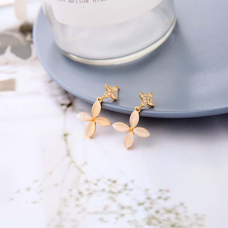 Flower Fashion New Wild Simple Opal Girls S925 Silver Needle Small Alloy Earrings display picture 5