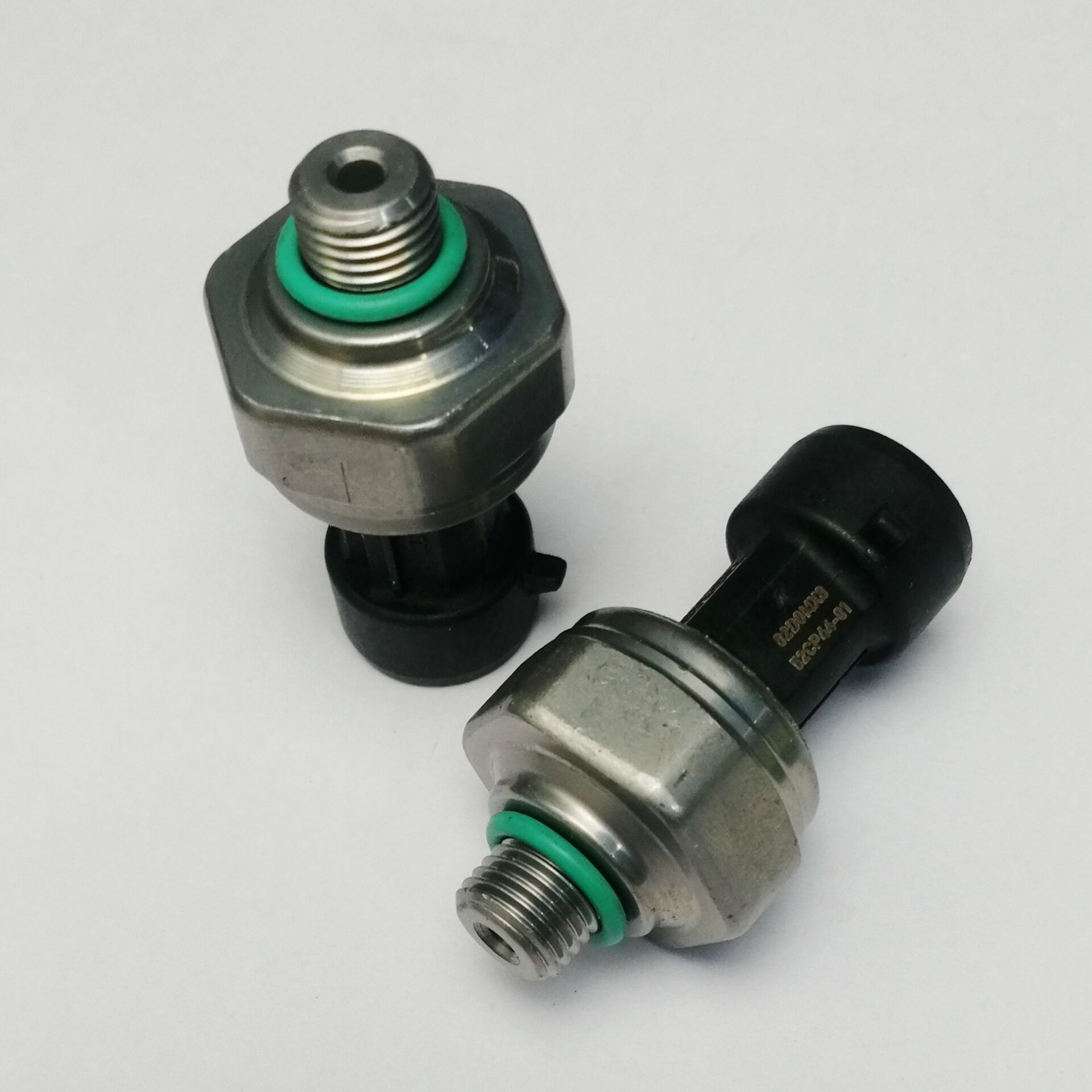 适用于宝马发动机压力开关传感器52CP44-01 52CP4401