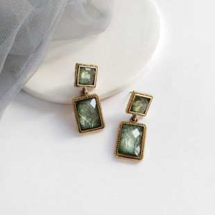 Retro silver needle, square short earrings, silver 925 sample, simple and elegant design
