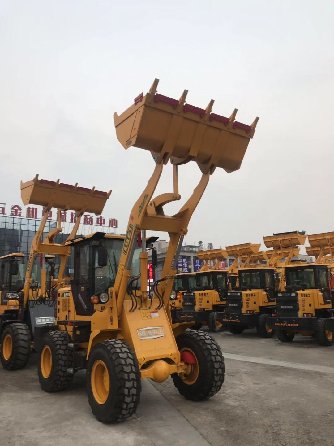 林三立批发小型装载机四驱自动档铲车农用建筑工地小铲车