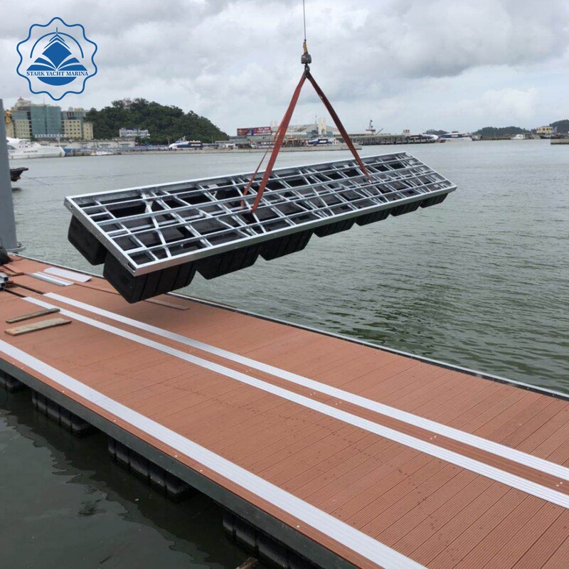 yacht marina motorboat berth dock marina mobile floating platform plastic pontoon pontoon pontoon cloud