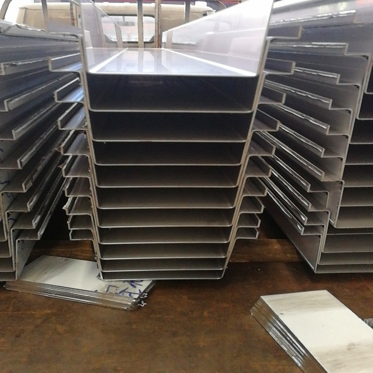 睿辉304不锈钢天沟水槽厂家定做316l耐酸碱板刨坑折弯加工