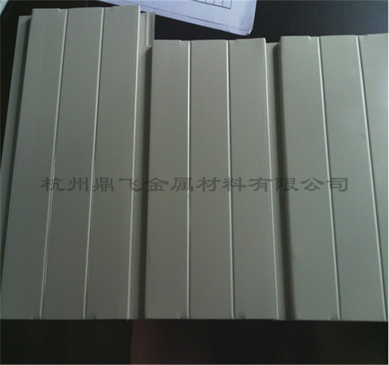 临汾郑州加油站改造翻新彩钢吊顶板 现货白色彩钢扣板150宽