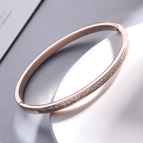 Round diamond-encrusted titanium steel bracelet, high-end bracelet, ins niche design, simple cold style bracelet, Korean style personality