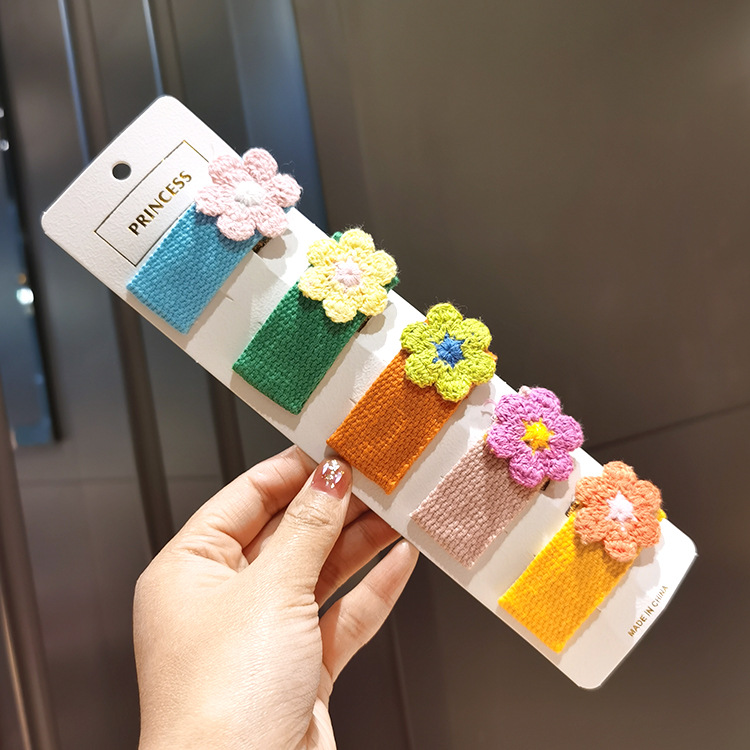 Contrast Color Flower Hair Clip Cute Knitted Flowers Bangs Clip Bb Clip Hair Clip Edge Hair Accessories Women display picture 1