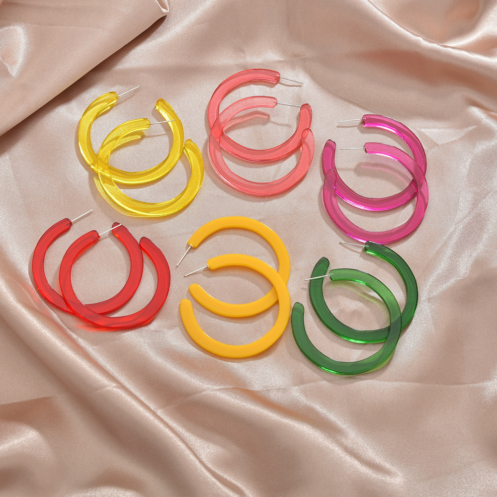 Korea's Rubber Paint Acrylic C Type Simple Color Earrings Wholesale Nihaojewelry display picture 1