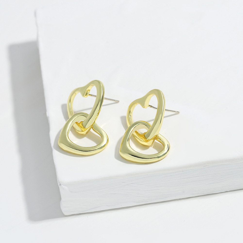 Boucles D&#39;oreilles Simples En Forme De Cœur Plaquées Or À Aiguilles En Argent 925 display picture 5
