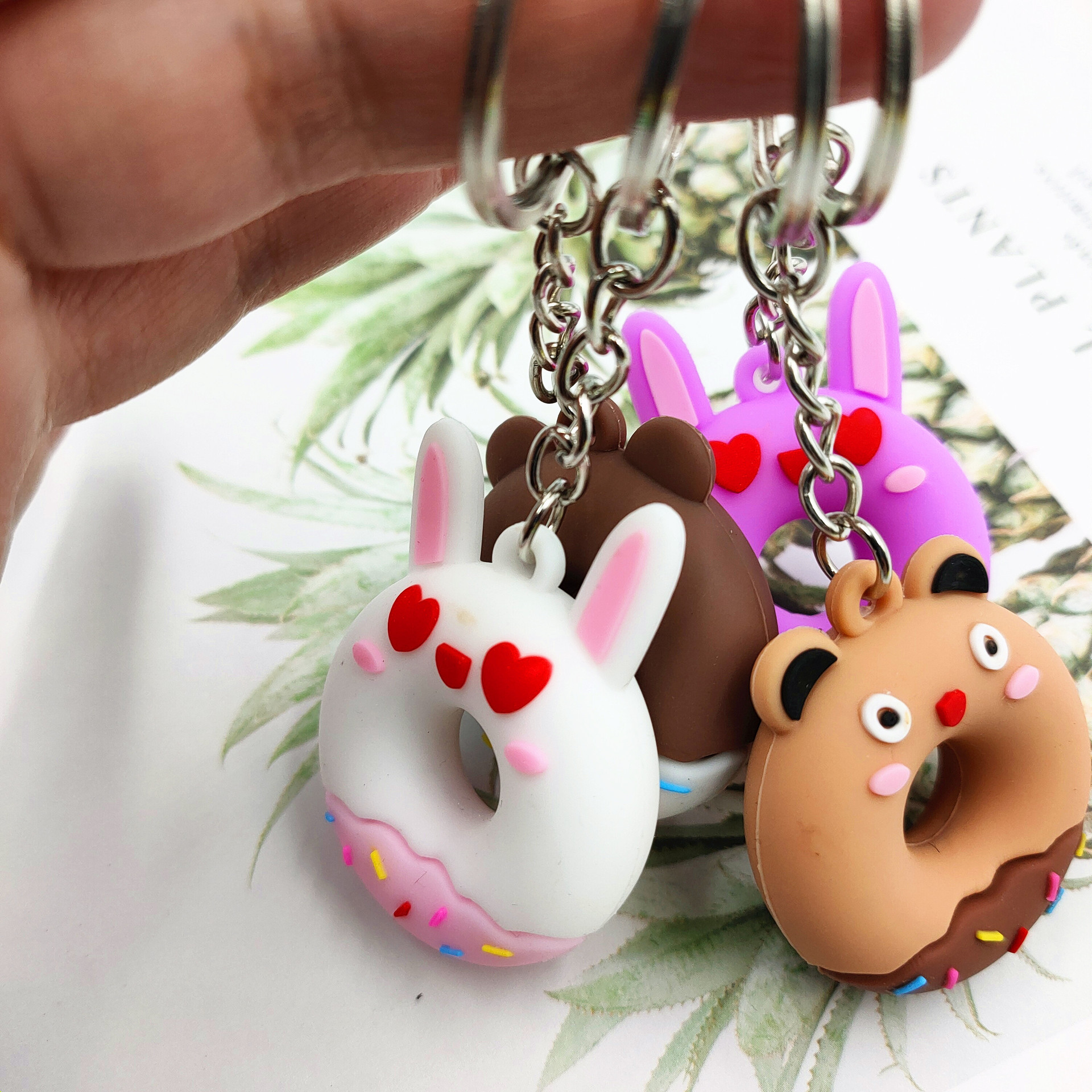 Nuevo PVC de dibujos animados goma suave donut llavero colgante bolsa accesorios creativo tienda alimentos pequeño regalo