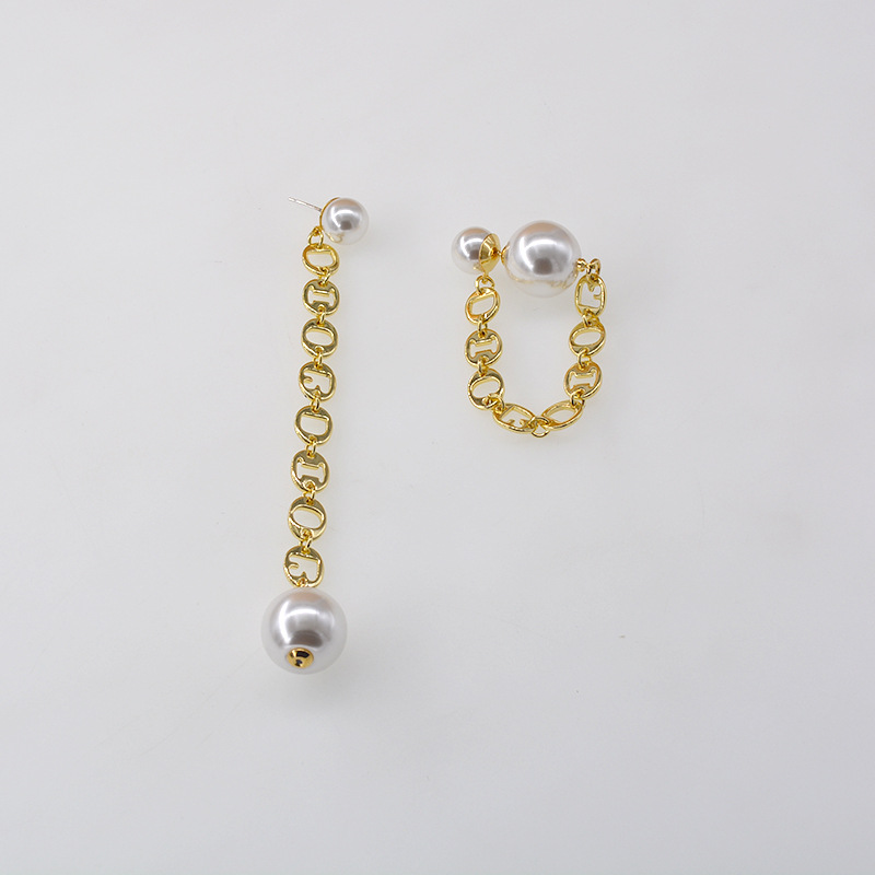 Mode Coréenne Simple Chaîne De Perles Gland Longues Boucles D&#39;oreilles En Gros Nihaojewelry display picture 3