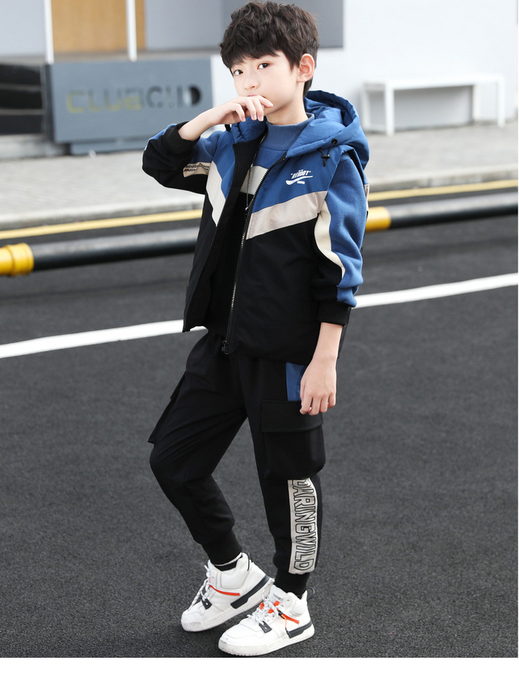 The 2022 new autumn and winter collection for boys is a trendy sporty and stylish three-piece hoodie set for boys with added fleece and thickened layers pic 18
