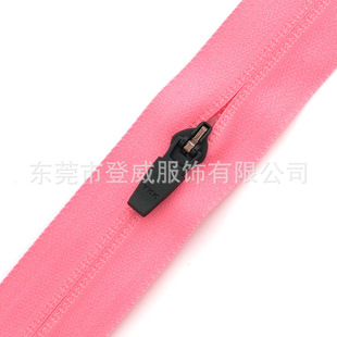 YKK��Ʒ��̖������朷�ˮ��������^���������\���·�Ь��܇���^