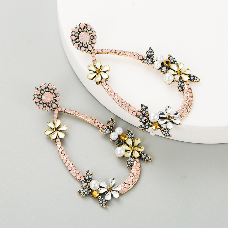 Flower Pearl Alloy Inlaid Rhinestone Long Earrings display picture 6