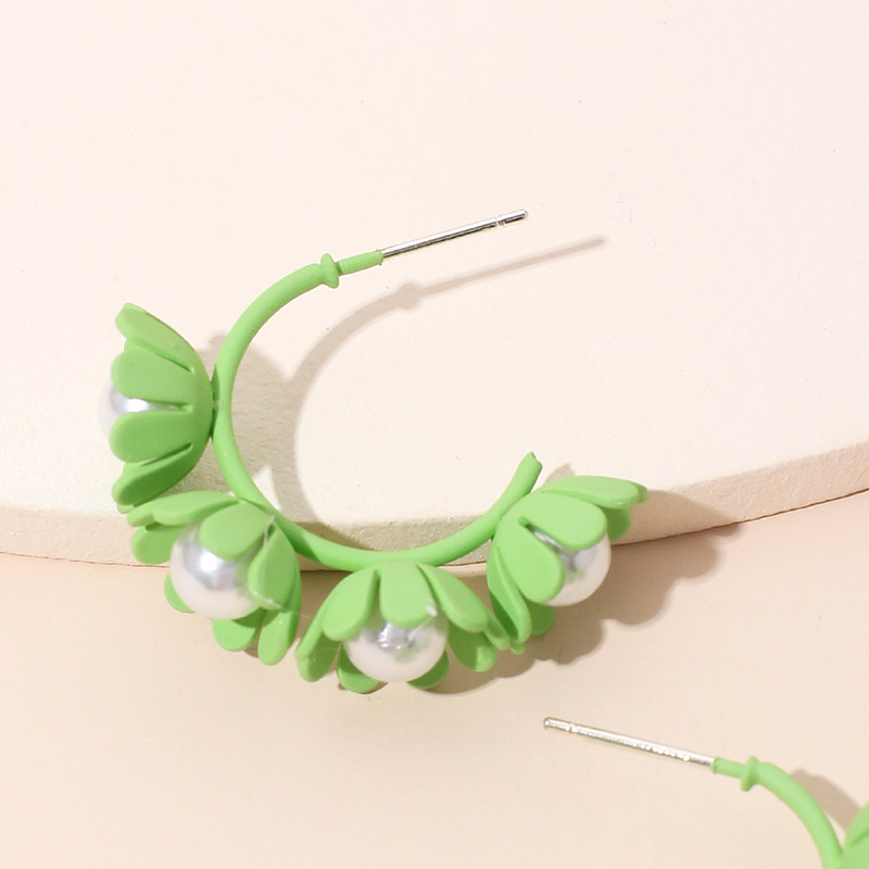 8g Weight Earrings Classification Wedding, Travel Occasion Flower Pattern Women'S Gender Rose Red, Purple, Green, Yellow Color Hot Sale Korea Candy Color Cute Flower Earrings C-shaped Wreath Childlike Pearl Earrings Wholesale Nihaojewelry 5