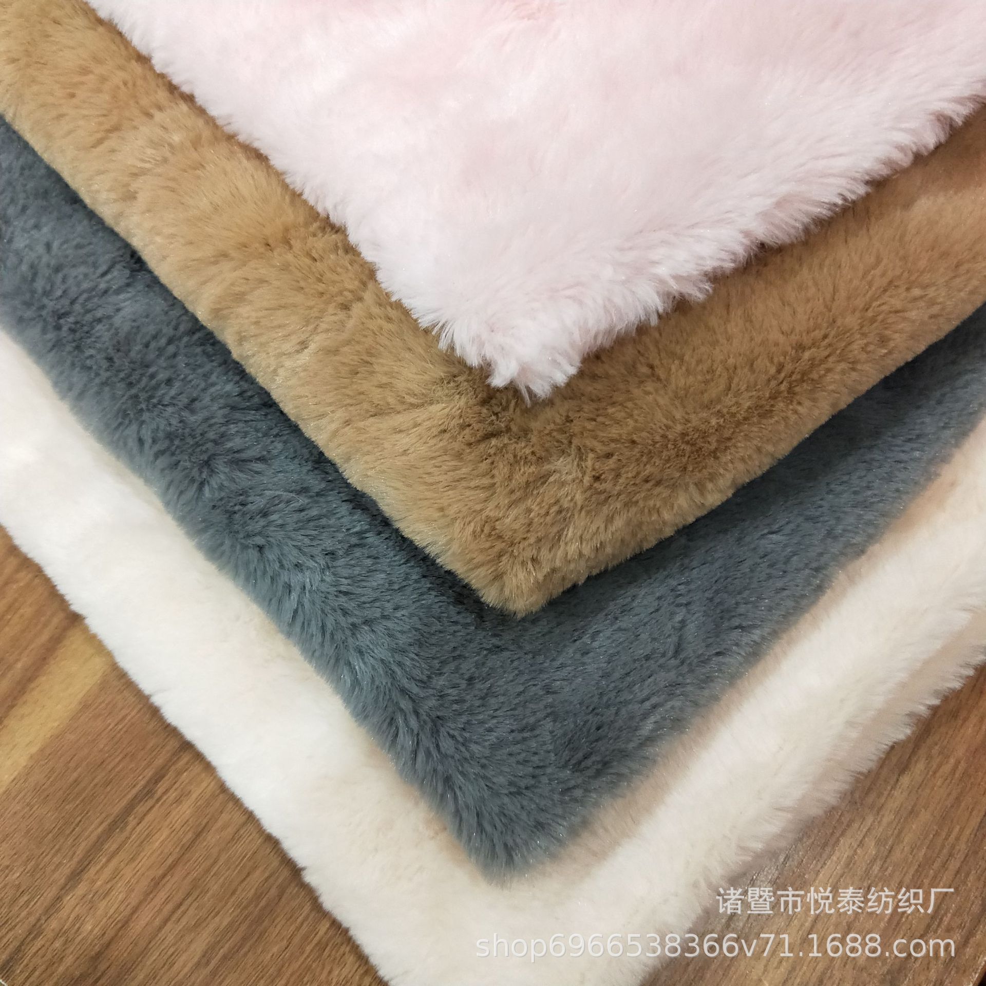 厂家直供 毛绒宠物用品服装家纺面料 全涤10毛无光小兔毛仿兔毛