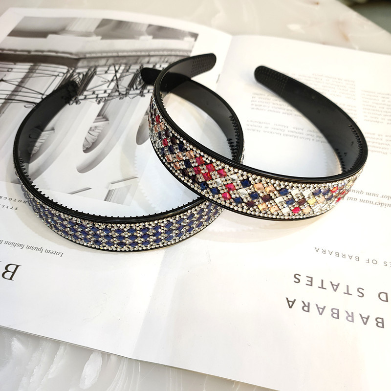 Korean Headband High-end Luxury Rhinestone Anti-skid Headband Super Flash Full Diamond Crystal Hairpin Fashion Shine Headband Wholesale Nihaojewelry display picture 6